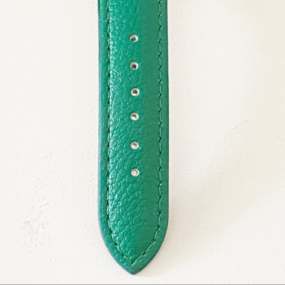 Geneva Platinum - Vibrant Green Watch with Faux Leather Strap - Picture 6 of 8